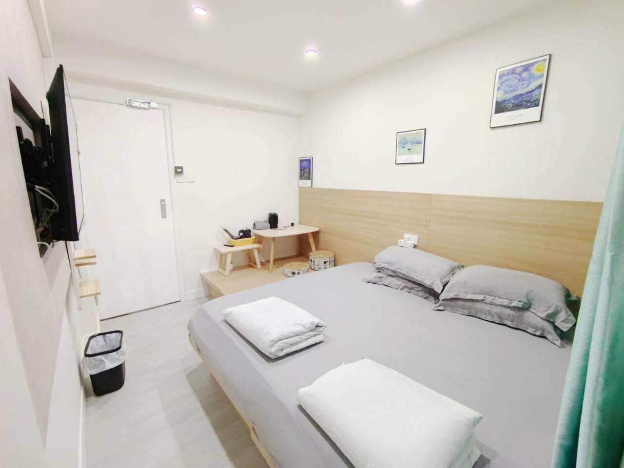 Hotel kapsul Nap Hella 2*